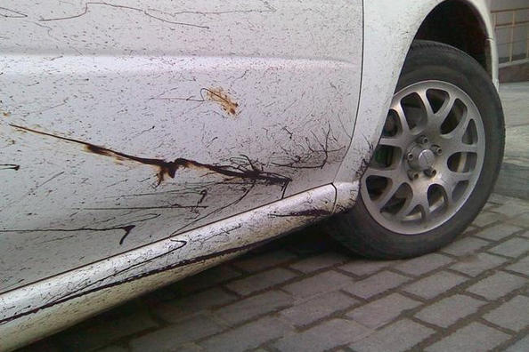 How to clean the car from bitumen?