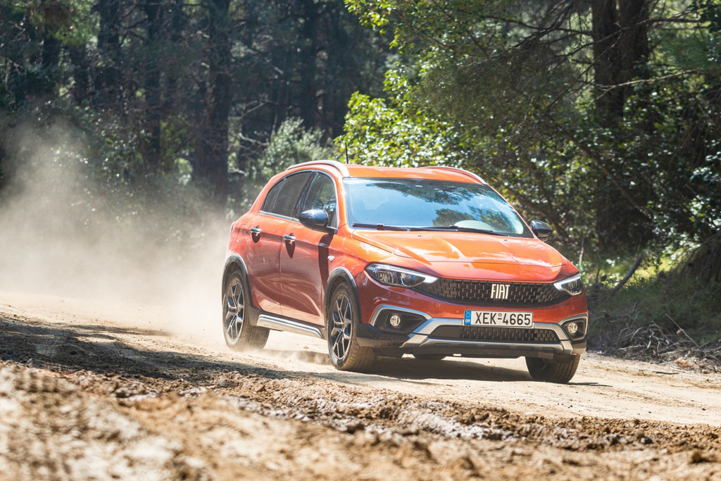 Review of the off-road version of the hatchback Fiat Tipo Cross