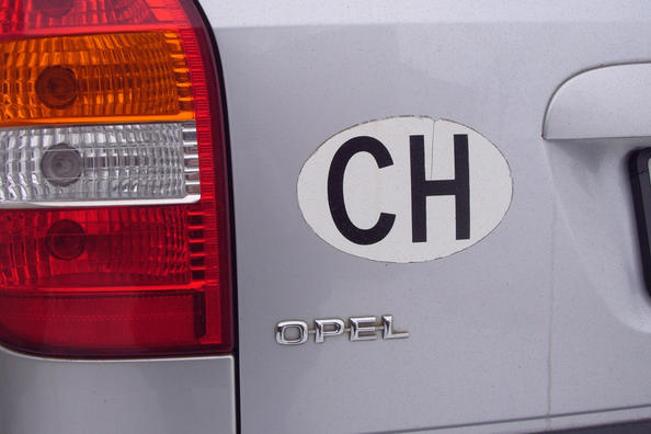 How to easily and efficiently remove a sticker from a car