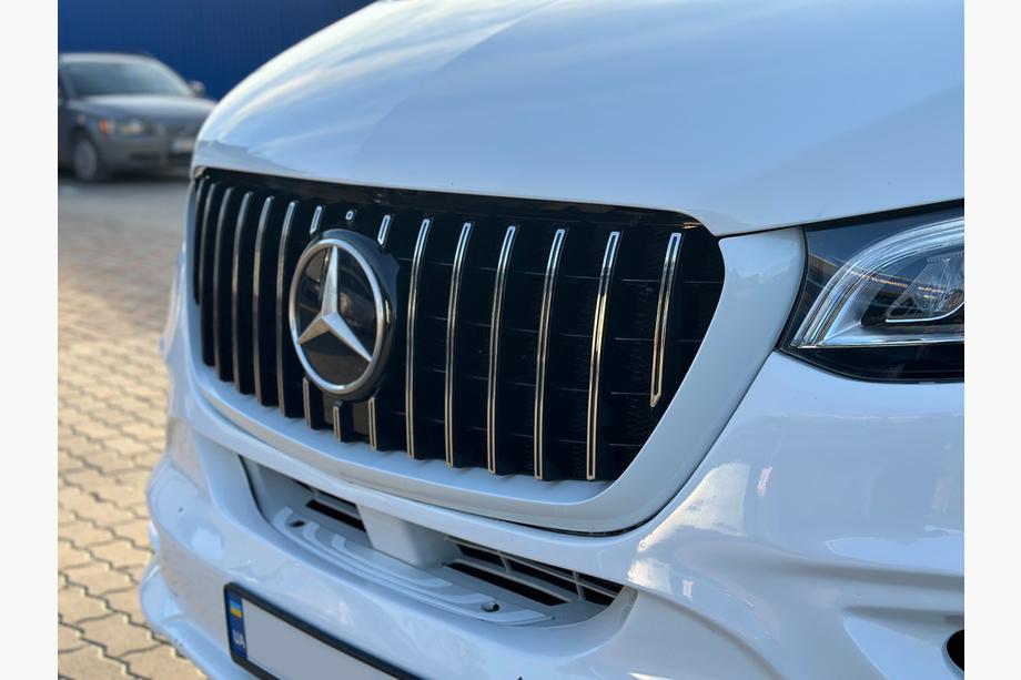 Mercedes Sprinter W907/W910 2018- Front Grille Panamericana GT Chrome Premium V1 Photo 2