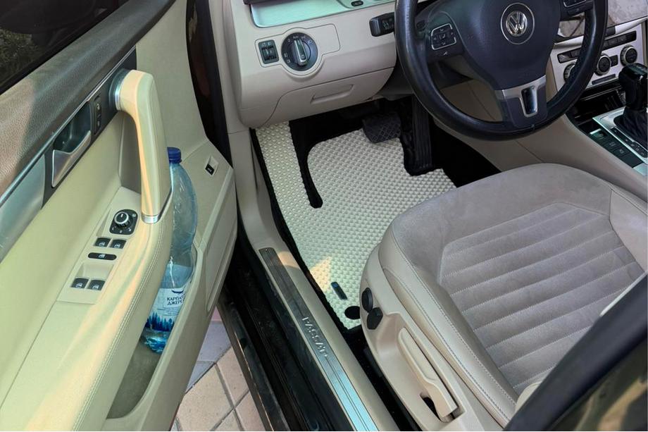 Volkswagen Passat B7 2012-2015 EVA Floor Mats (EU, Beige) Image