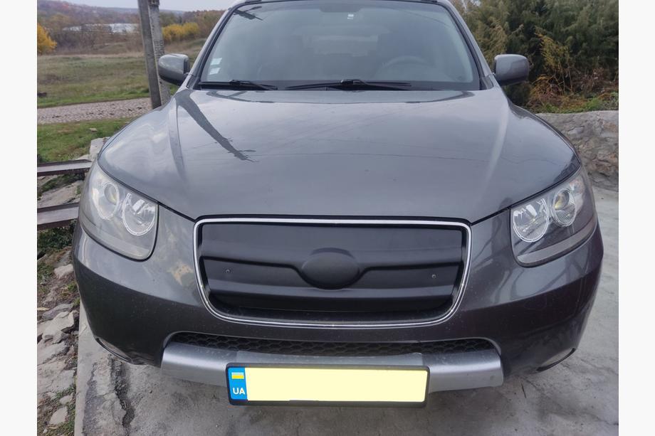 Hyundai Santa Fe 2 2006-2012 Winter grille 2005-2010 (upper) Matte Photo 2
