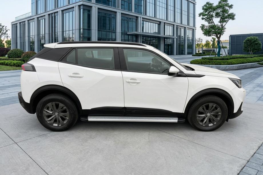 Peugeot 2008 2019- Side Steps Maya V2 (2 pcs, Aluminum) Image