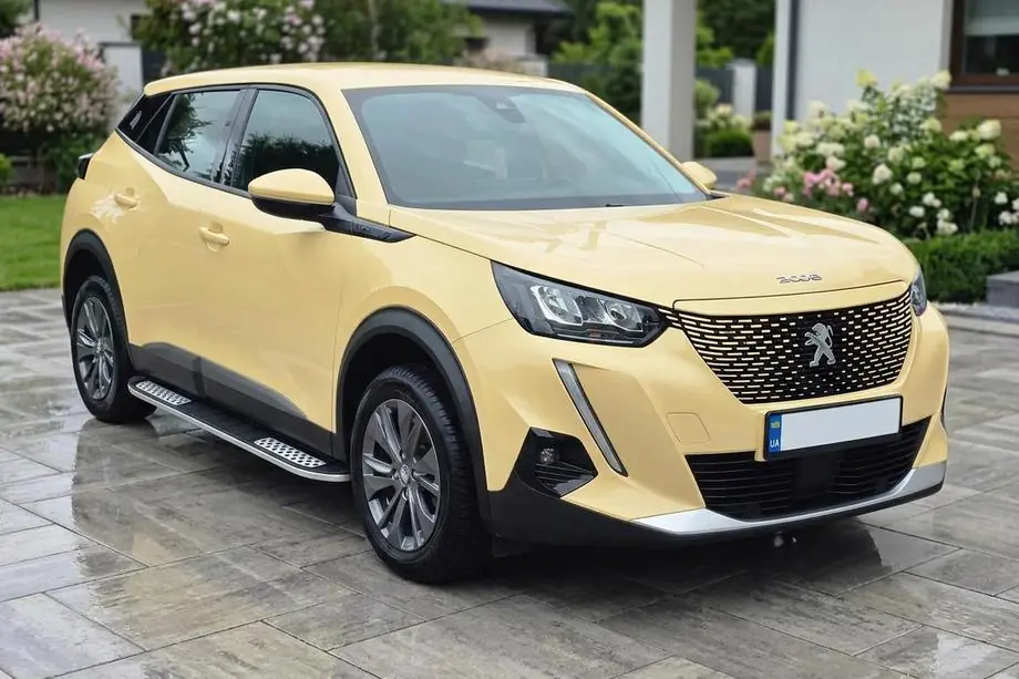 Peugeot 2008 2019- Side Steps Tayga V2 (2 pcs, Aluminum) Image
