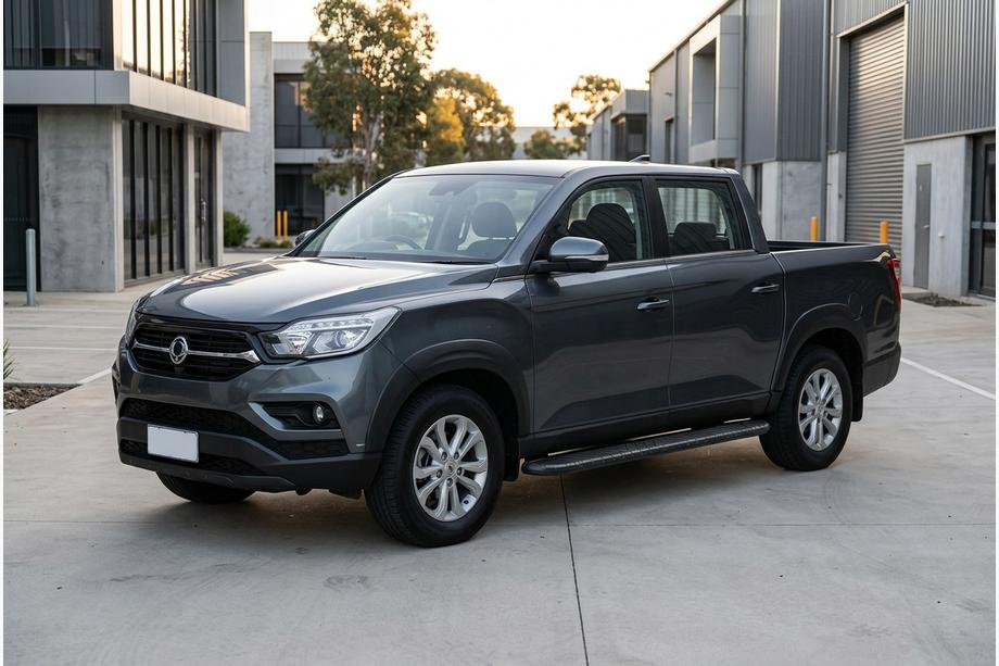 SsangYong Musso II 2018– Side Steps Bosphore Black (2 pcs, Aluminum) Image