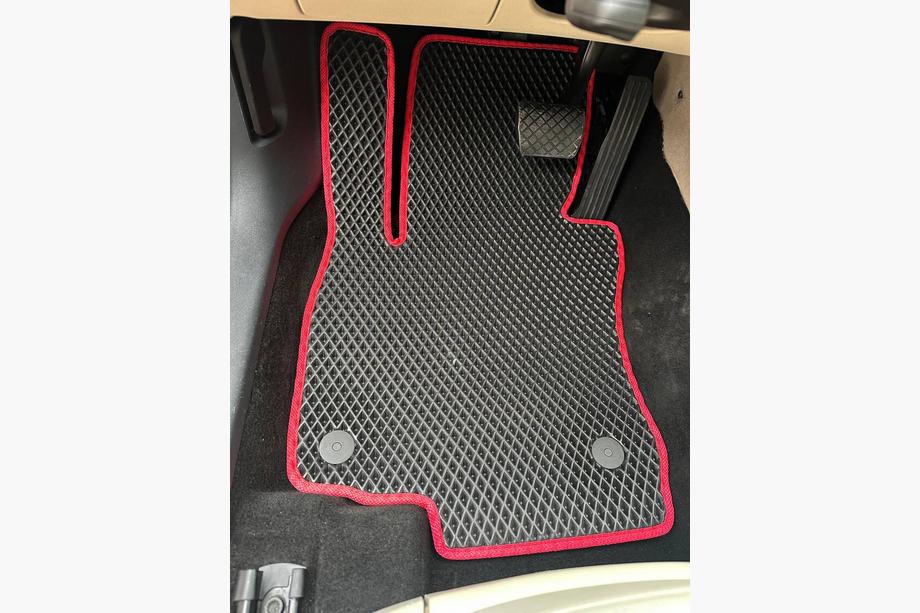 Skoda Octavia II A5 2010-2013 EVA Floor Mats (black) Image