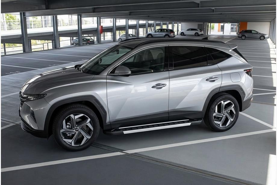 Hyundai Tucson NX4 2021- Side Steps RedLine (2 pcs, Aluminum) Image