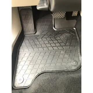 Rubber floor mats for E-Golf (4 pcs, Stingray Premium)