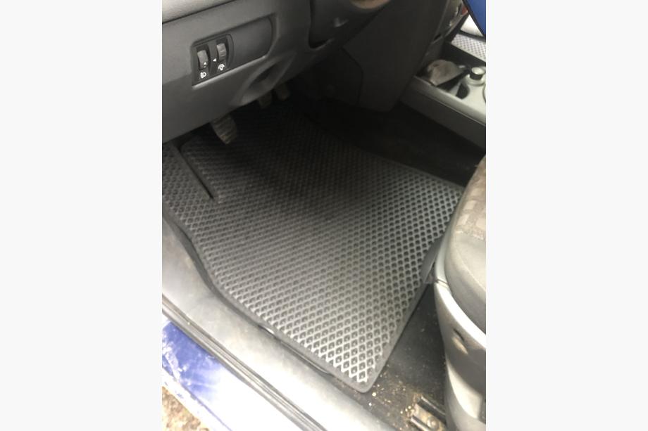 Renault Megane II 2004-2009 EVA Floor Mats (black) Image