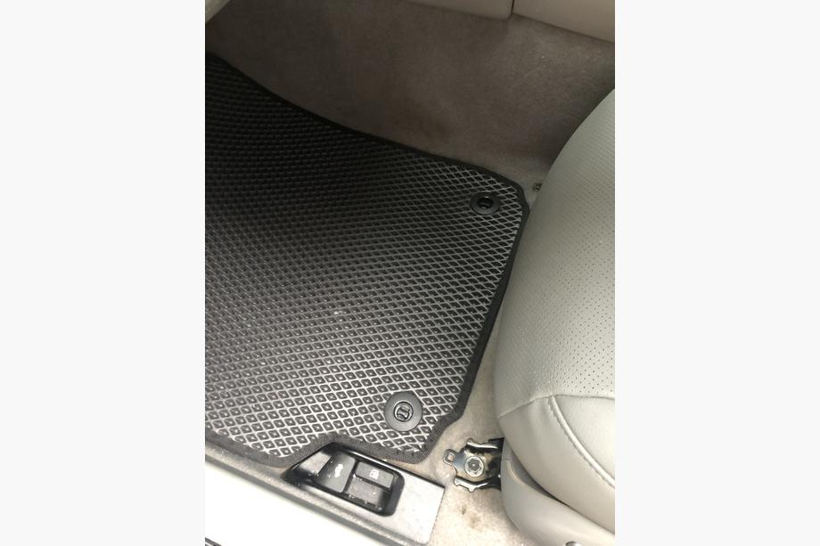 Toyota Camry 2011–2017 EVA Floor Mats (black) Image