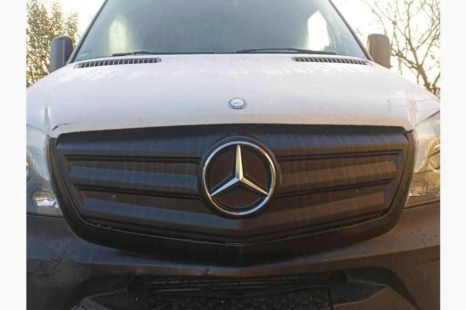 Mercedes Sprinter W906 2006–2018 Winter grille cover V2 (2013↗) Image