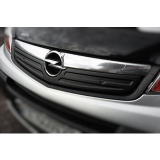 Winter grille cover 2007-2015 (V2, upper) Opel Vivaro 2001–2015 photo 1