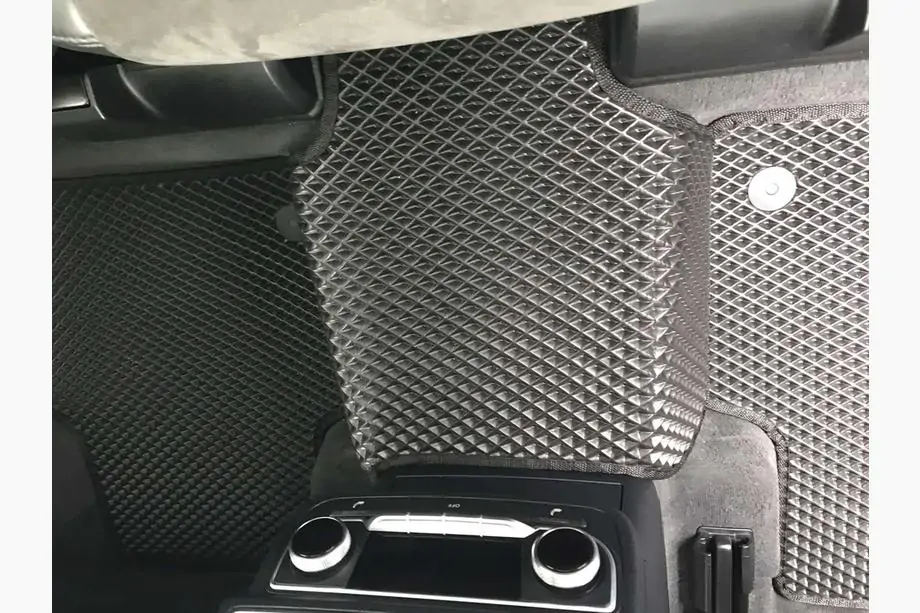 Audi Q7 2015–2026 EVA Floor Mats (black) Photo 12