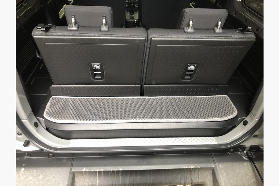 Suzuki Jimny 2018- Trunk Mat (EVA, Black) Photo 1