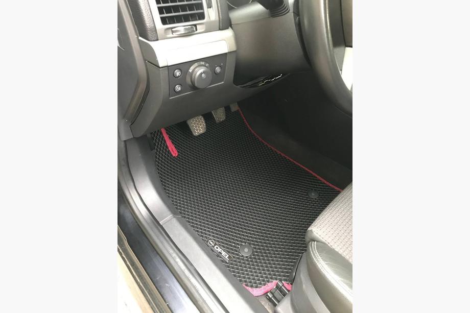Opel Vectra C 2002-2008 EVA Floor Mats (black) Sedan Image