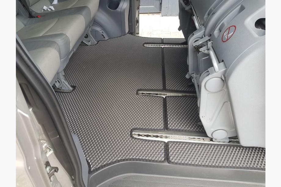 Mercedes Vito W639 2004-2014 EVA V2 Floor Mats (Pickup Only, Full Set, Black) Photo 1