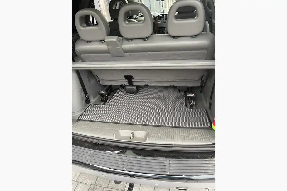 Chrysler Voyager 2001-2007 Trunk Mat (EVA, Black) Image