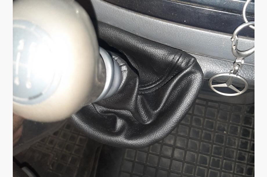 Mercedes Vito W639 2004-2014 Gear shift boot with frame OEM (leatherette) Photo 3