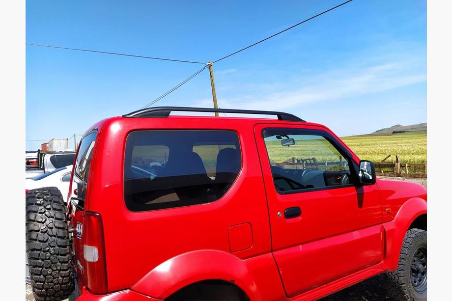 Suzuki Jimny 1998-2018 Skyport Roof Rails (black) Image