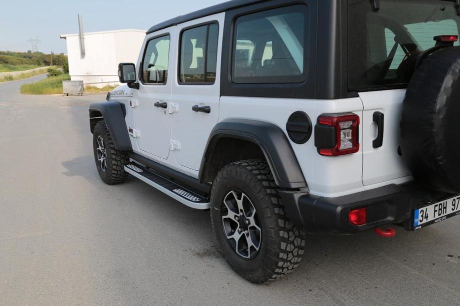 Jeep Wrangler 2018- Side Steps Tayga V2 (2 pcs, Aluminum) Image