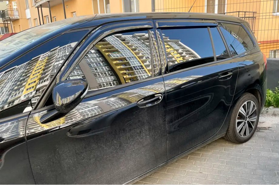 Citroen C-4 Picasso 2013–2022 Window Deflectors Grand (4 pcs, HIC) Image