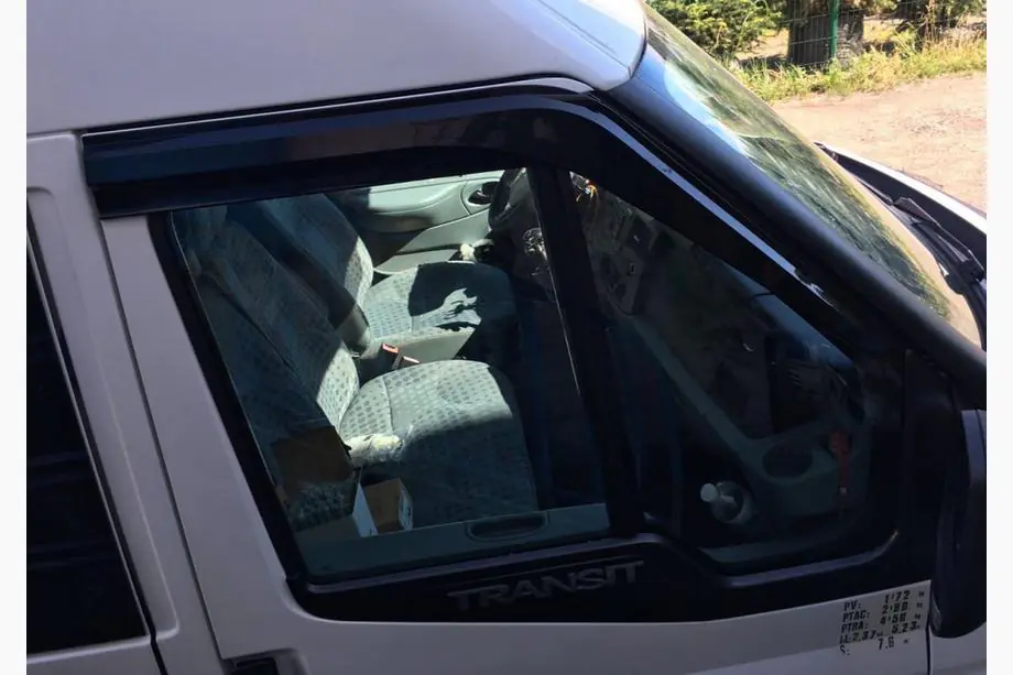 Ford Transit 2000–2014 Window Deflectors (2 pcs, Sunplex Sport) Photo 4