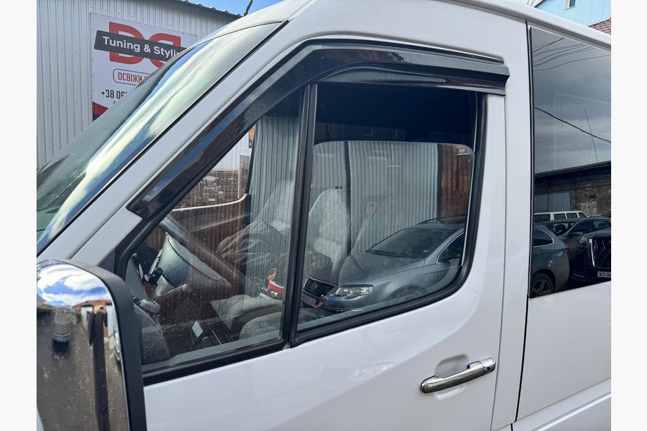 Volkswagen LT 1995-2006 Window Deflectors (2 pcs, Sunplex Sport) Photo 2