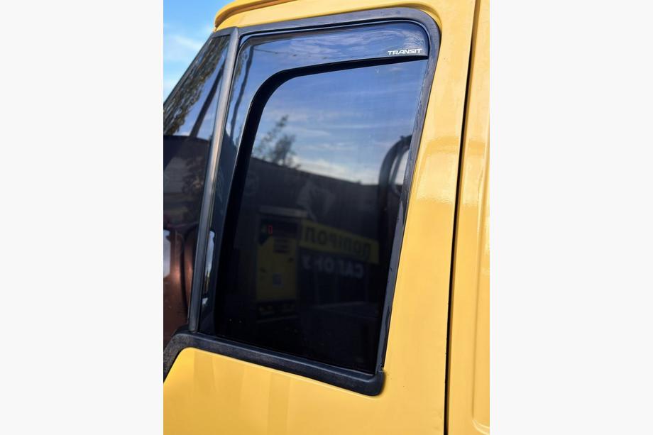 Ford Transit 2000–2014 Window Deflectors G-Type (2 pcs, Sunplex Sport) Image