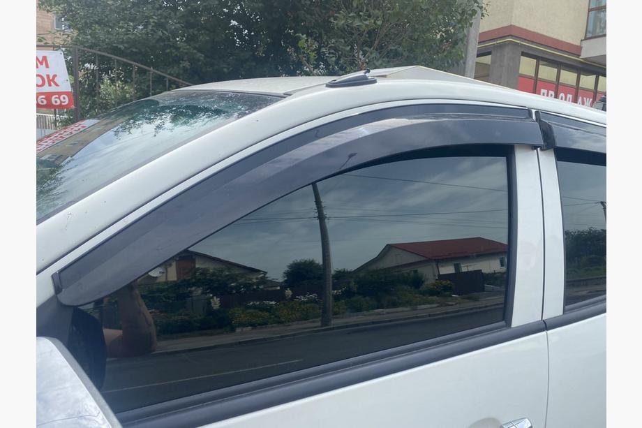 Mitsubishi L200 2015-2024 Window Deflectors (4 pcs, Sunplex Sport) Image