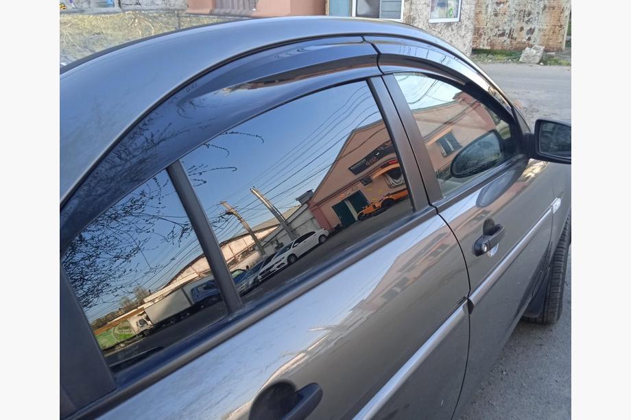 Hyundai Accent 2006-2010 Window Deflectors (4 pcs, Sunplex Sport) Photo 5