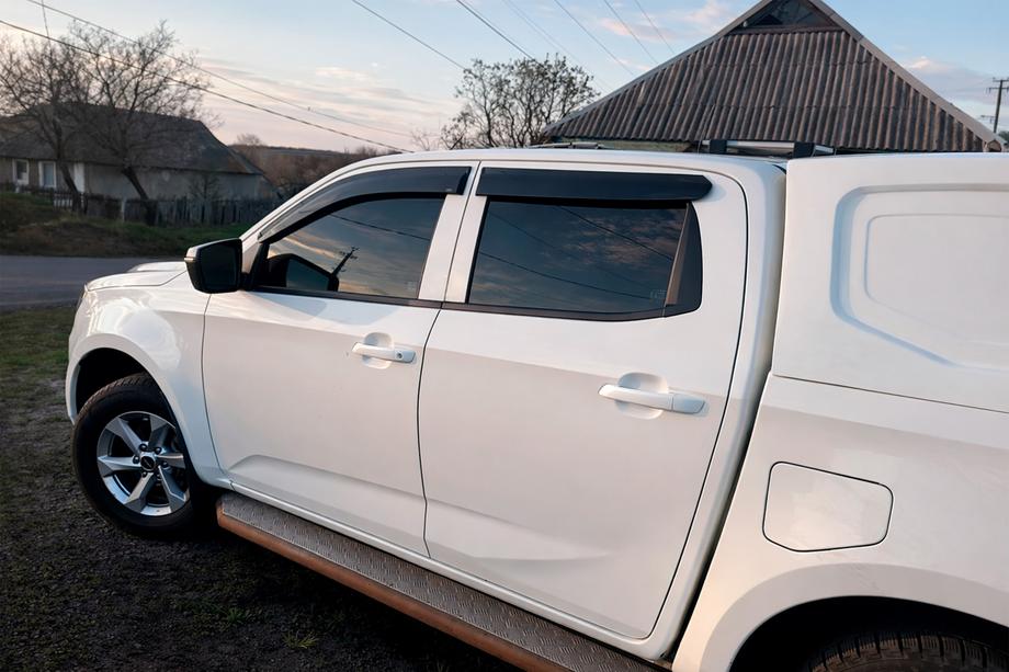 Isuzu D-Max 2019- Window Deflectors (4 pcs, Sunplex Sport) Photo 7