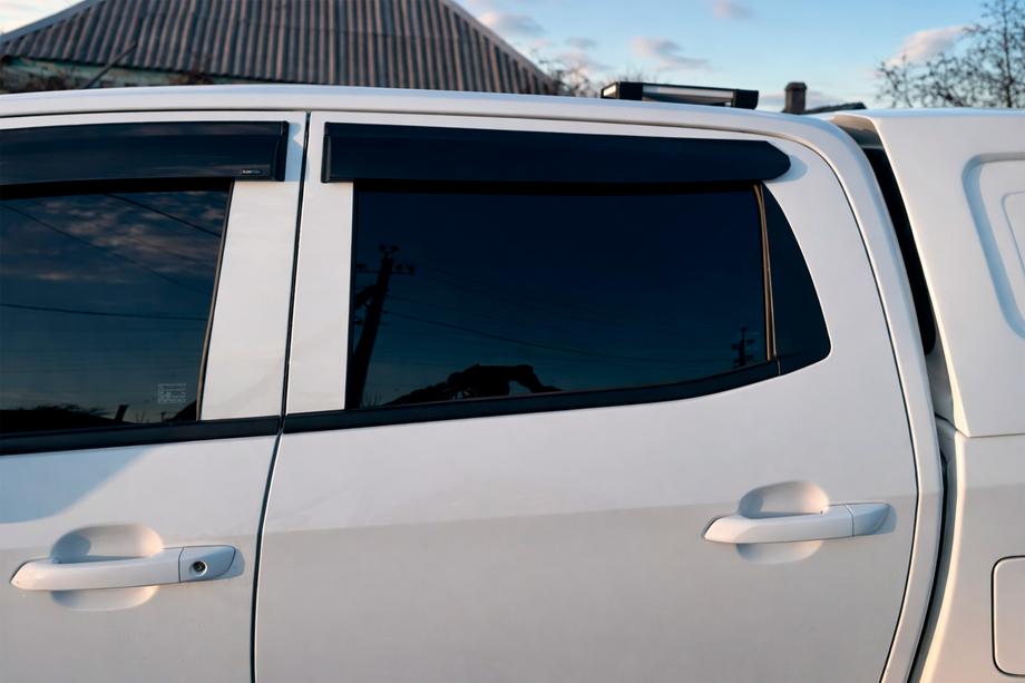 Isuzu D-Max 2019- Window Deflectors (4 pcs, Sunplex Sport) Photo 9