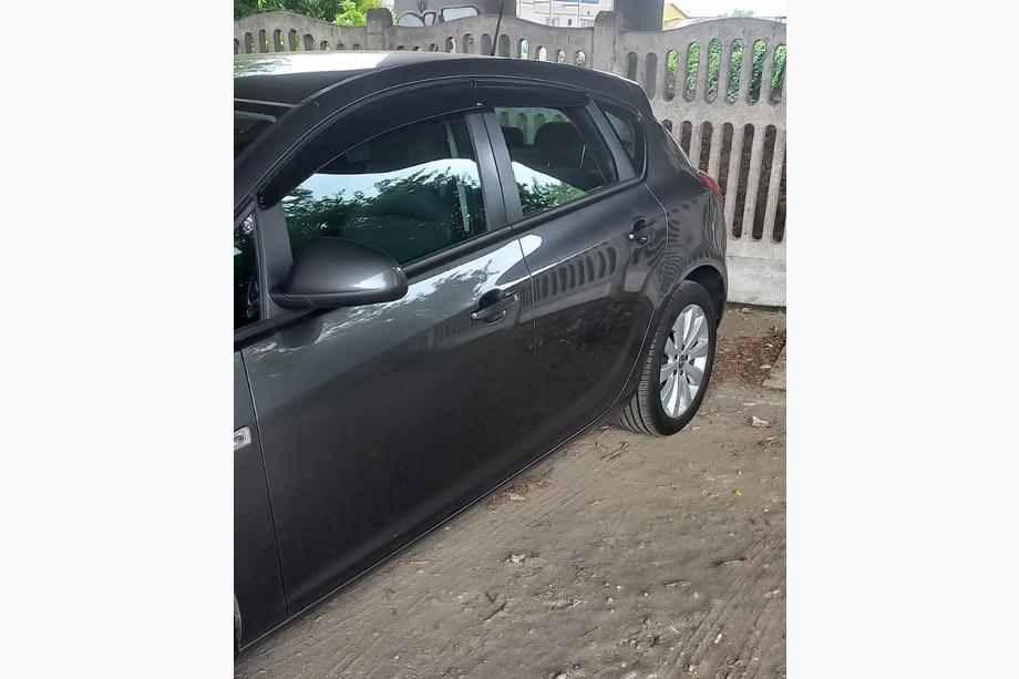 Opel Astra J 2009-2015 Window Deflectors HB/SD (4 pcs, Sunplex Sport) Photo 2