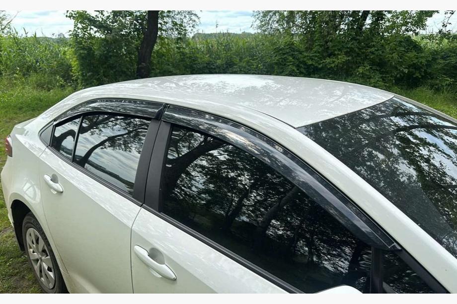 Toyota Corolla 2019- Window Deflectors (4 pcs, Sunplex Sport) Image