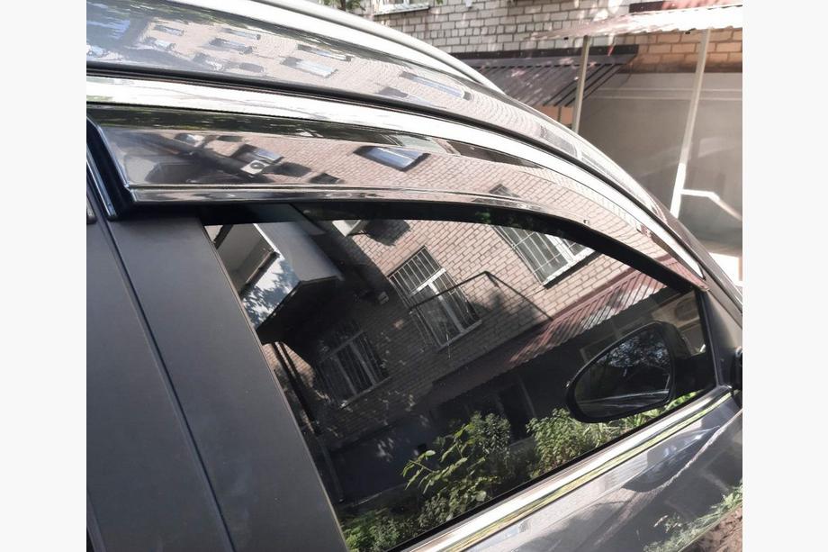 Hyundai Tucson TL 2016-2021 Window Deflectors with Chrome Trim (4 pcs, Sunplex Chrome) Photo 3