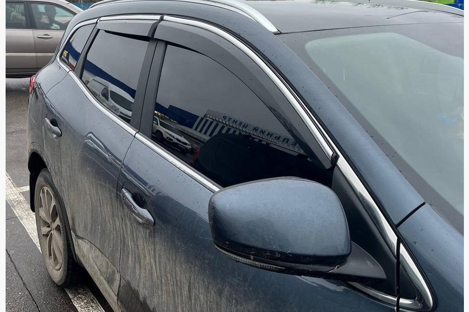Renault Kadjar 2015-2022 Window Deflectors with Chrome Trim (4 pcs, Sunplex Chrome) Photo 3