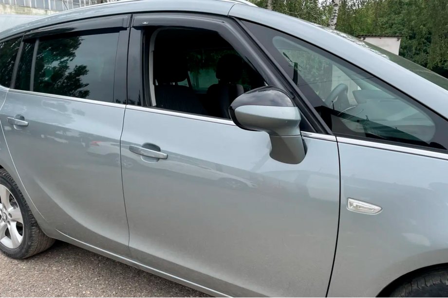 Opel Zafira C Tourer 2011-2019 Window Deflectors (4 pcs, HIC) Image