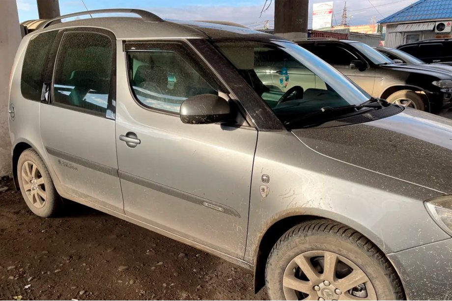 Skoda Roomster 2006-2015 Window Deflectors (4 pcs, HIC) Image