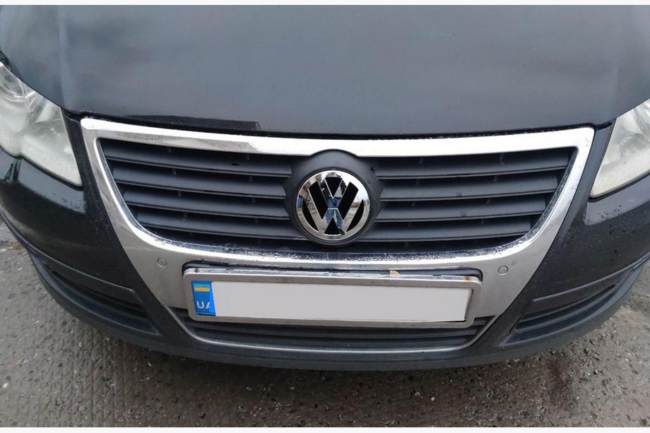Volkswagen Passat B6 2006-2012 Front Badge V1 3C0853601C Image