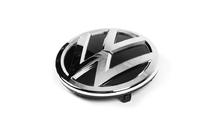 Volkswagen Passat B8 2015-2023 Front badge (2019-2020) photo 2