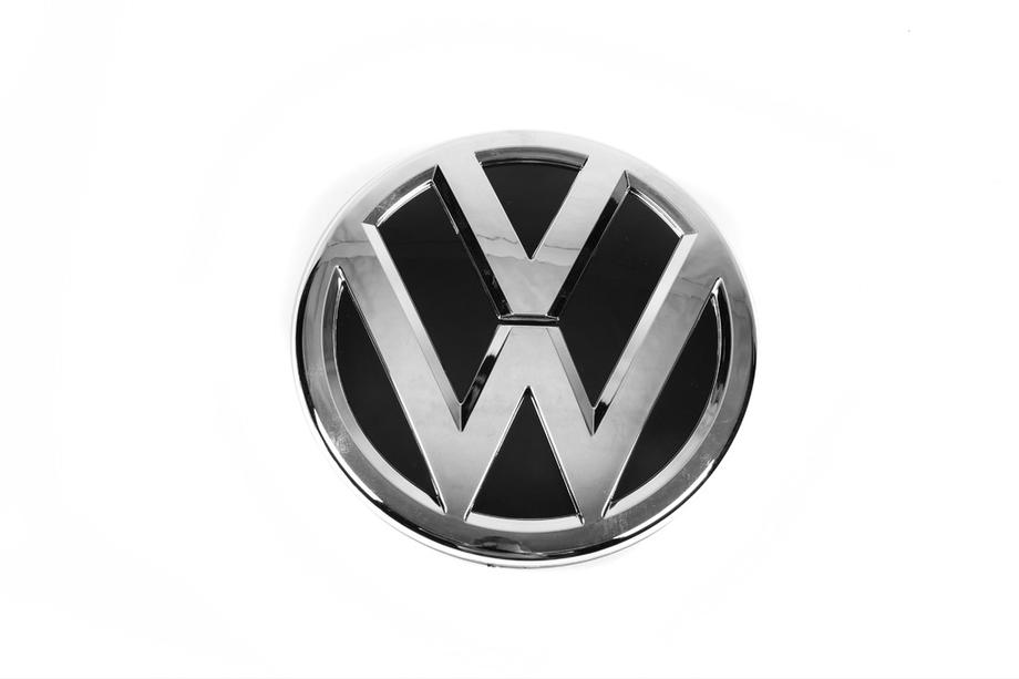 Volkswagen Passat B8 2015-2023 Front badge (2019-2020) Image