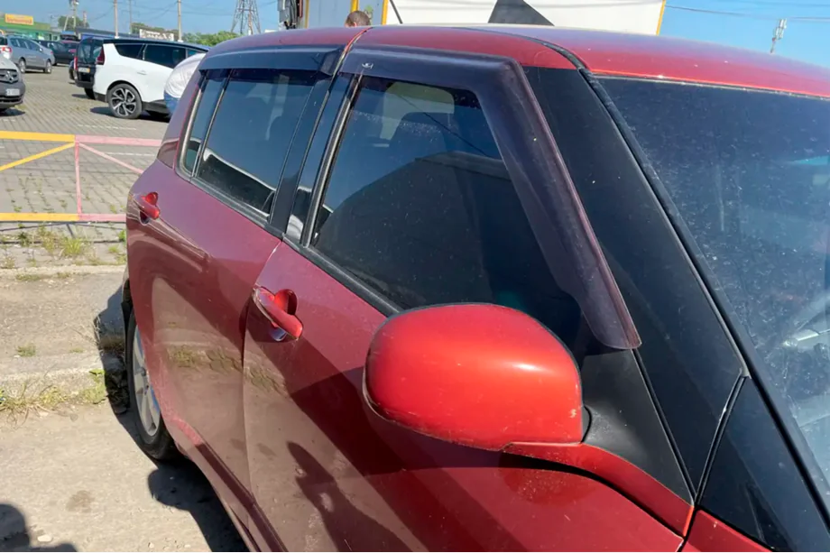 Suzuki Swift 2005-2010 Window Deflectors (4 pcs, HIC) Image