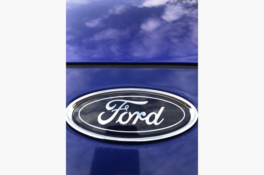Ford Focus III 2011-2017 Front emblem 2015-2017 112x47 mm (self-adhesive) Photo 3
