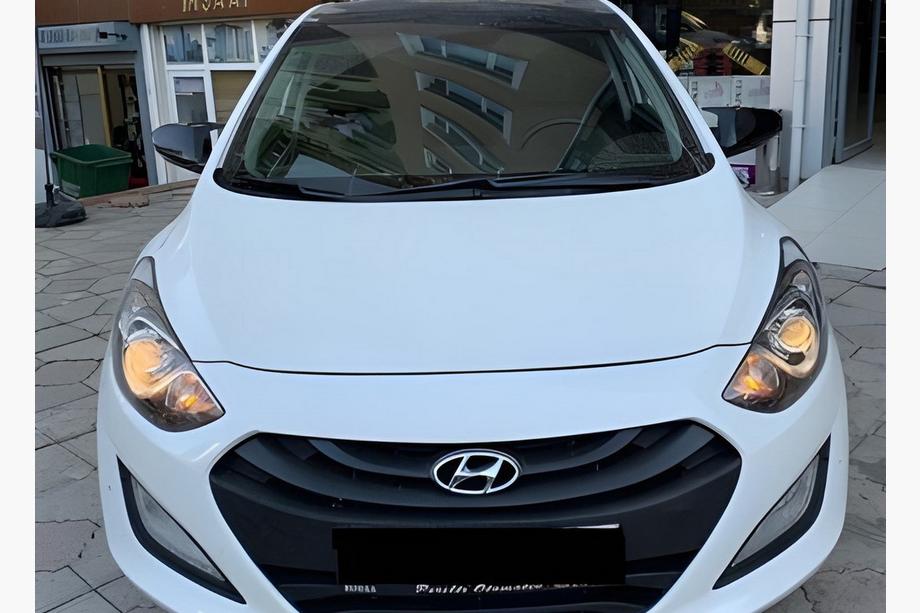 Hyundai Accent 2011-2017 Mirror covers without indicator cutout BMW-style (2 pcs) Image