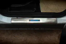 Ford Kuga/Escape 2013-2019 Libao LED Door Sill Plates (4 pcs, Stainless Steel) photo 2