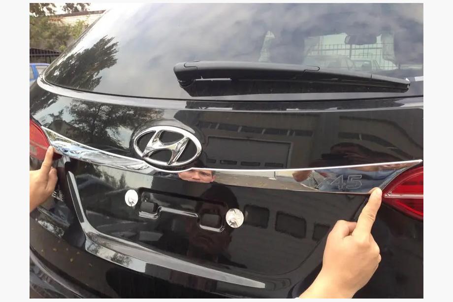 Hyundai Santa Fe 3 2012-2018 Chrome trim above license plate Image