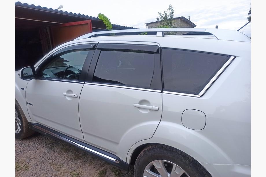 Mitsubishi Outlander 2012-2021 Chrome Window Deflectors (4 pcs, Libao) Image