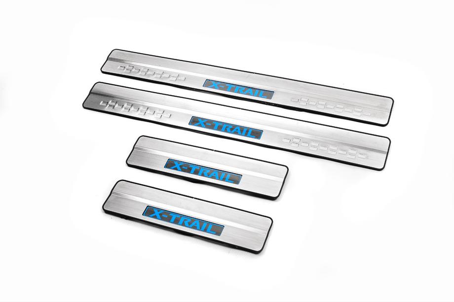 Nissan X-trail T32/Rogue 2014-2021 Libao LED Door Sill Plates (4 pcs, Stainless Steel) Photo 1
