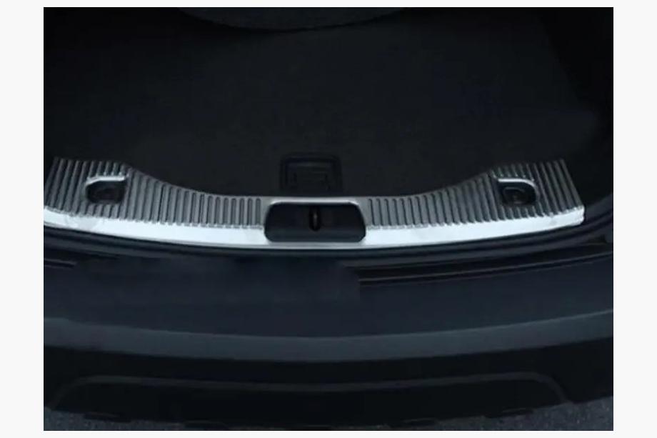 Chevrolet Trax 2012-2023 Trunk Sill Protector Libao (Stainless Steel) Image