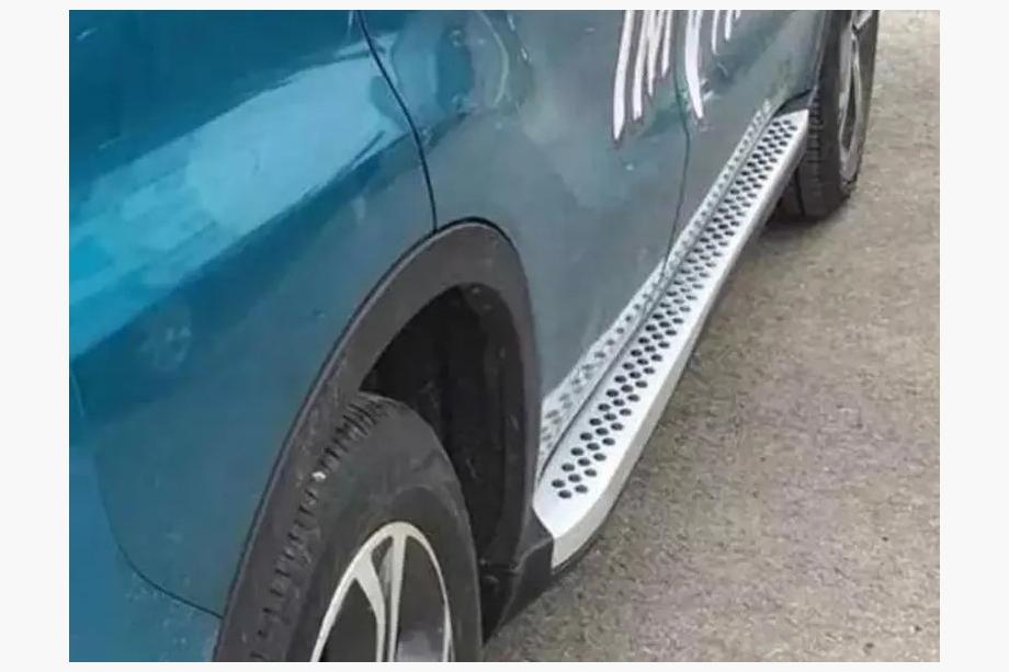 Suzuki Vitara 2015- OEM Side Steps (2 pcs, Aluminum) Image